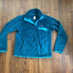 Patagonia fleece pull over sweater lovely color
